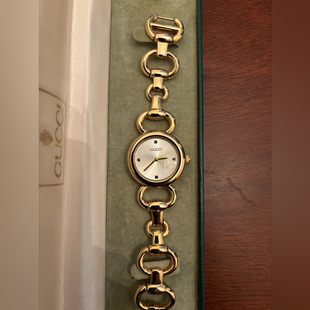 Gucci Horsebit 18k Gold Plated Bracelet Bangle Watch